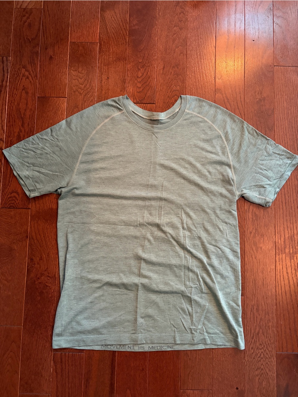 lululemon athletica Light Sage - Metal Vent Tech Tee - M